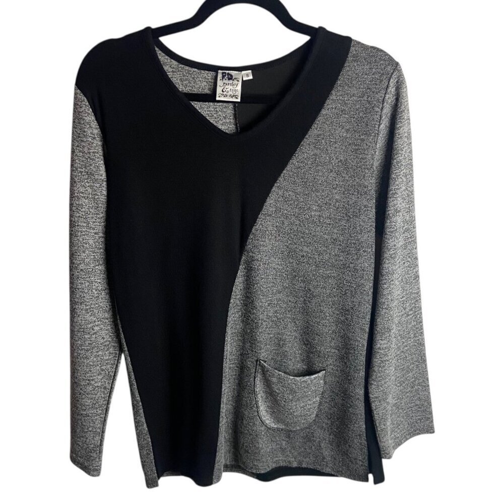 Parsley and Sage Size S Black Grey Asymmetrical Artsy Top Long Sleeve Lagen Look